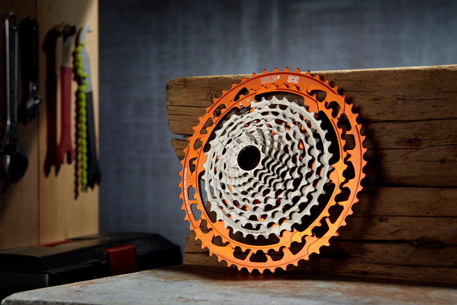 e*thirteen Helix Race Cassette - 12-Speed, 9-52t, Naranja Marketable