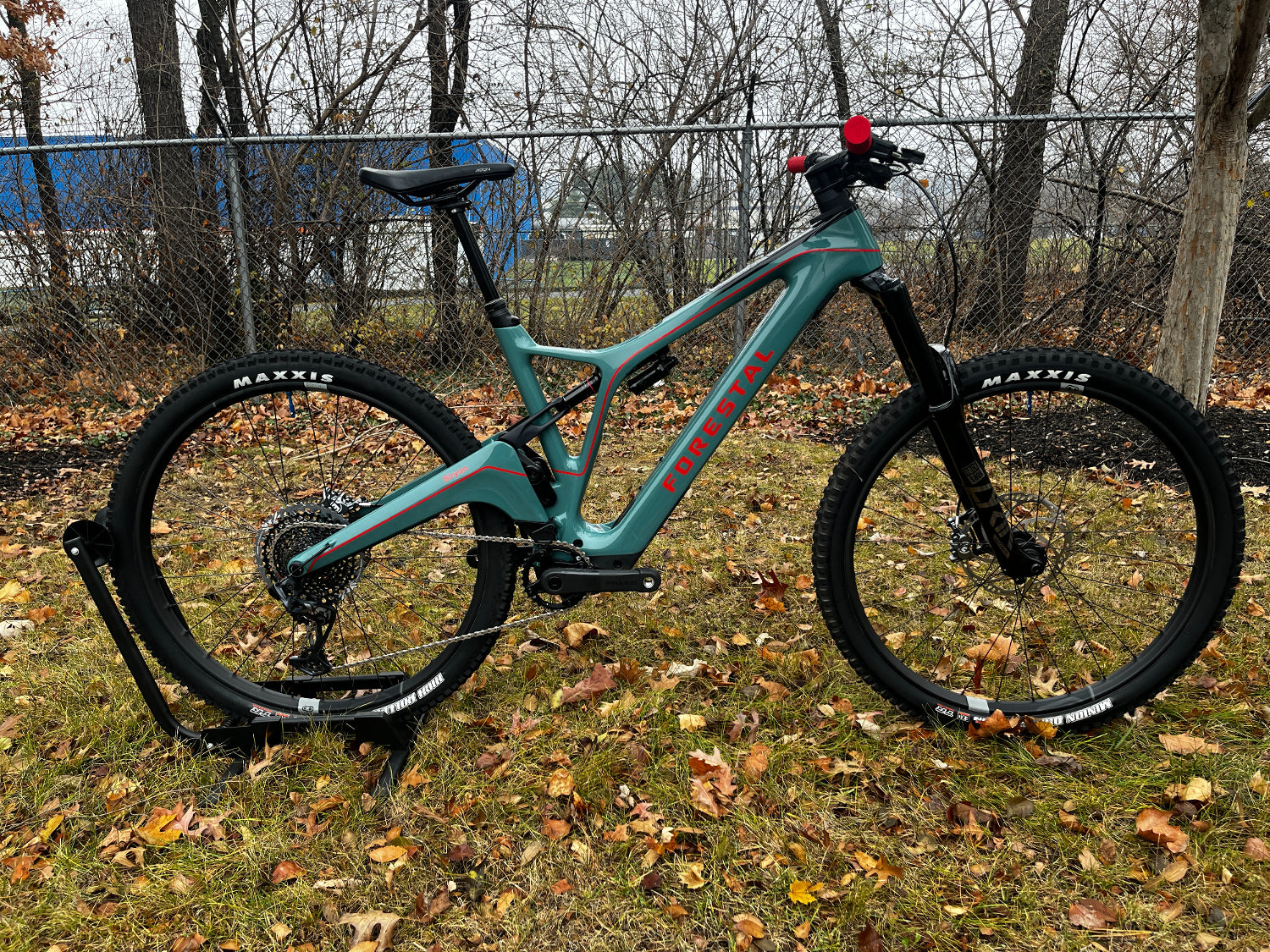 Forestal Siryon Complete Bike w/ Neon Build, Large, Deep Forest Lightly Used Cheap Sale Pictures